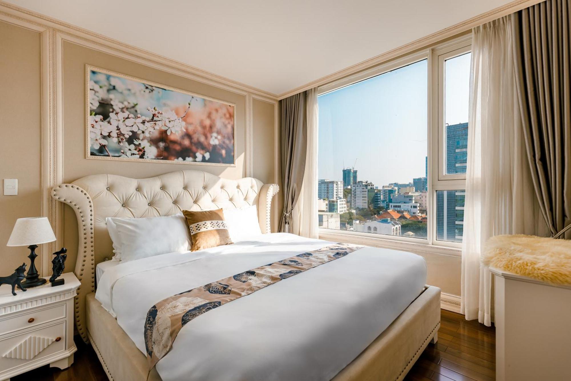 Salute De Leman - Luxury Distrist 3 *